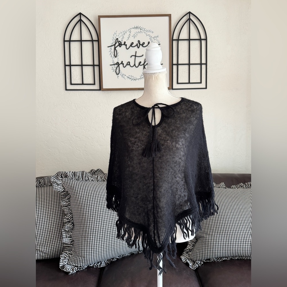 Vintage Y2K Energie Black Fringe Pullover Poncho One Size Retro Fall